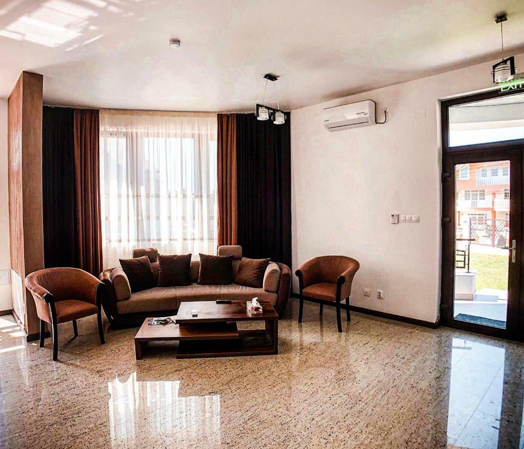 Pensiunea Casa Hortopan Târgu Jiu Εξωτερικό φωτογραφία