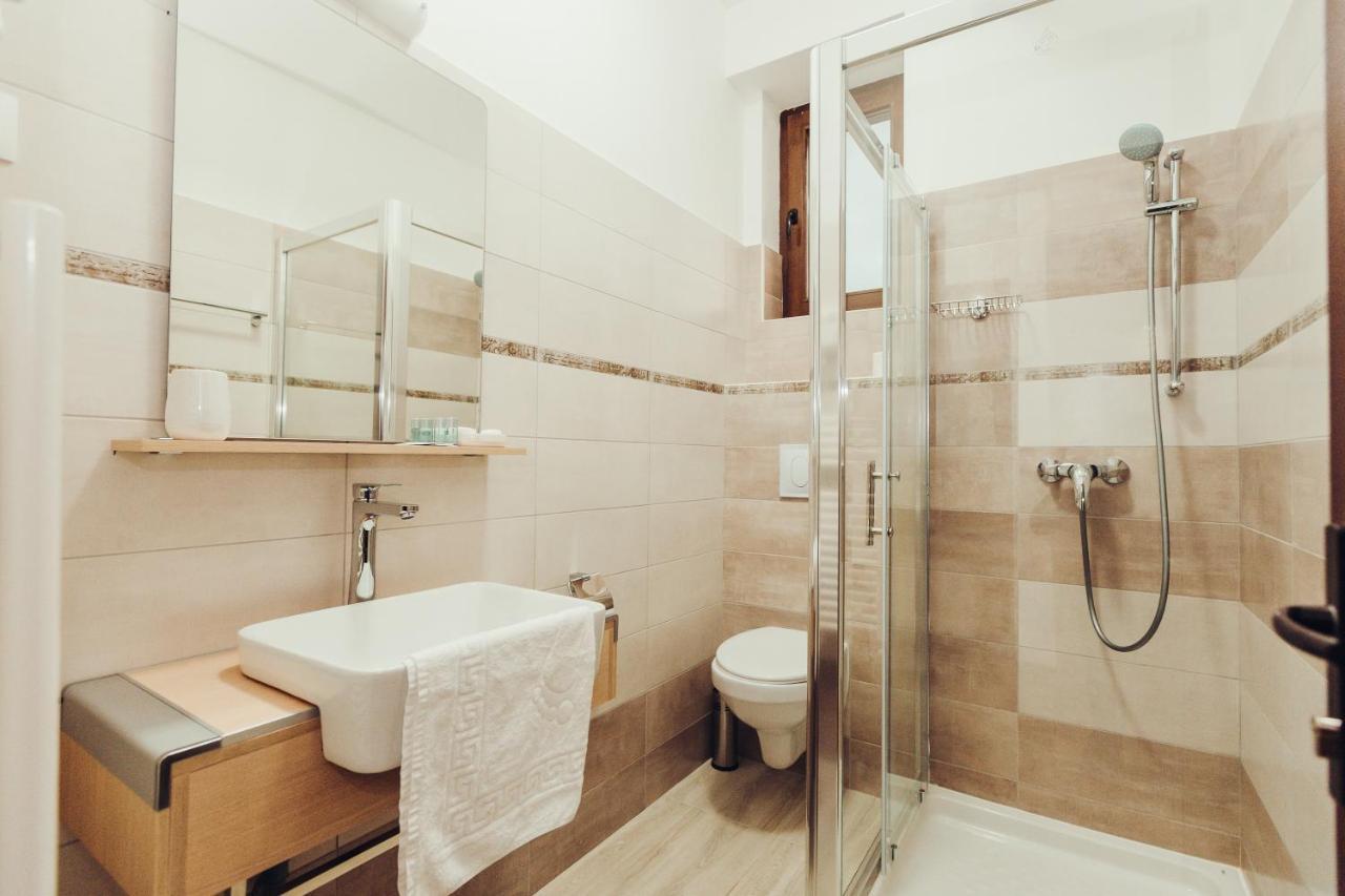 Pensiunea Casa Hortopan Târgu Jiu Εξωτερικό φωτογραφία