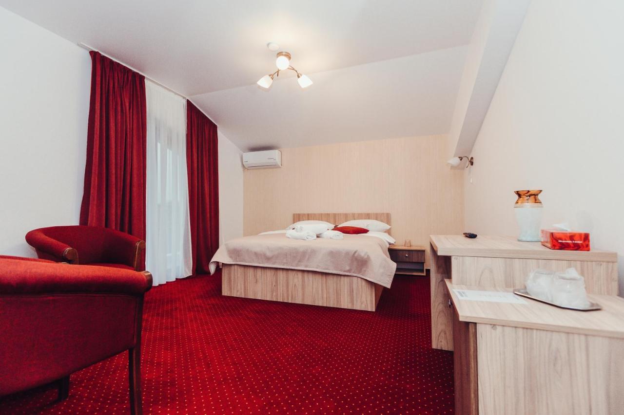 Pensiunea Casa Hortopan Târgu Jiu Εξωτερικό φωτογραφία