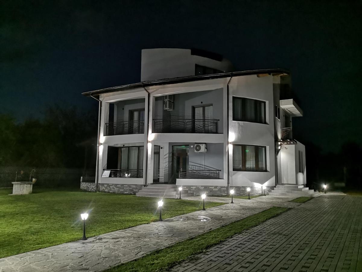 Pensiunea Casa Hortopan Târgu Jiu Εξωτερικό φωτογραφία