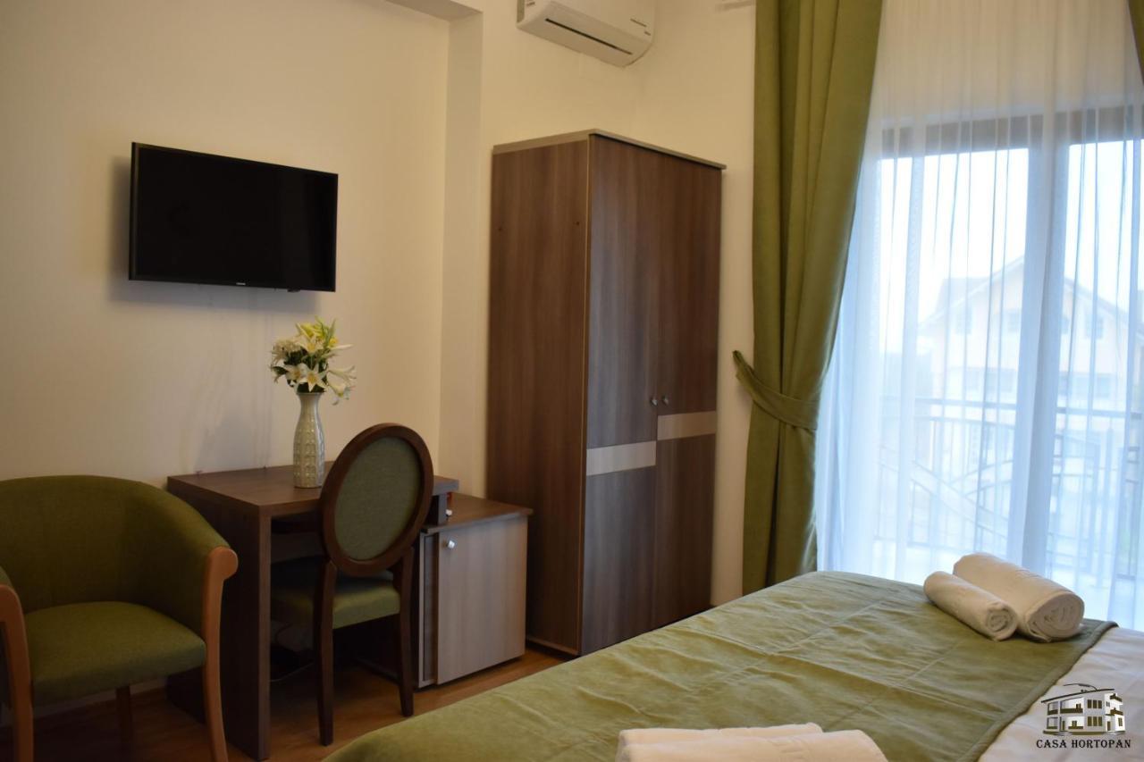 Pensiunea Casa Hortopan Târgu Jiu Εξωτερικό φωτογραφία